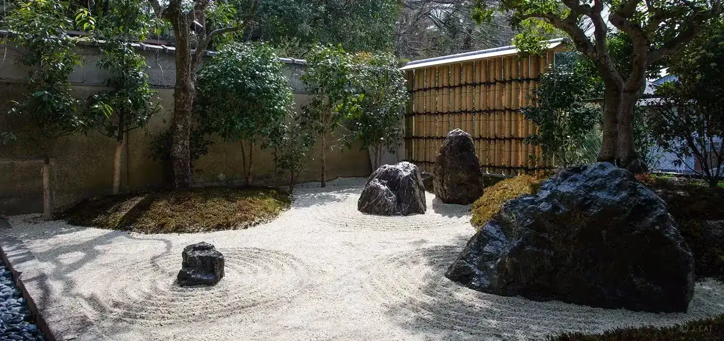 日本の温泉、その先にある物語。